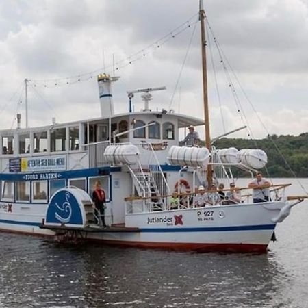 Idyllisk, Historisk Byhus Ved Fjorden I Mariager المظهر الخارجي الصورة