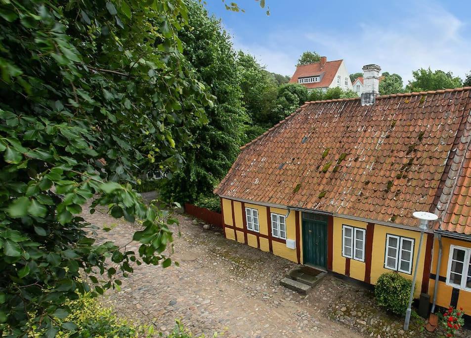 Idyllisk, Historisk Byhus Ved Fjorden I Mariager المظهر الخارجي الصورة